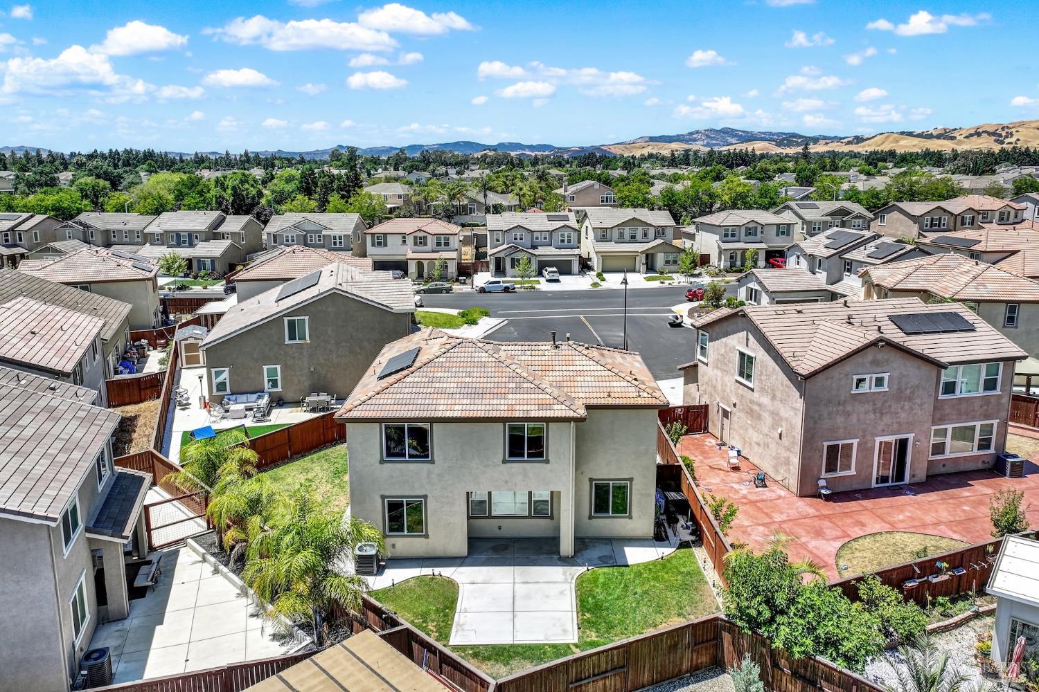 Detail Gallery Image 47 of 55 For 1511 Snowdrop Ct, Fairfield,  CA 94533 - 4 Beds | 2/1 Baths