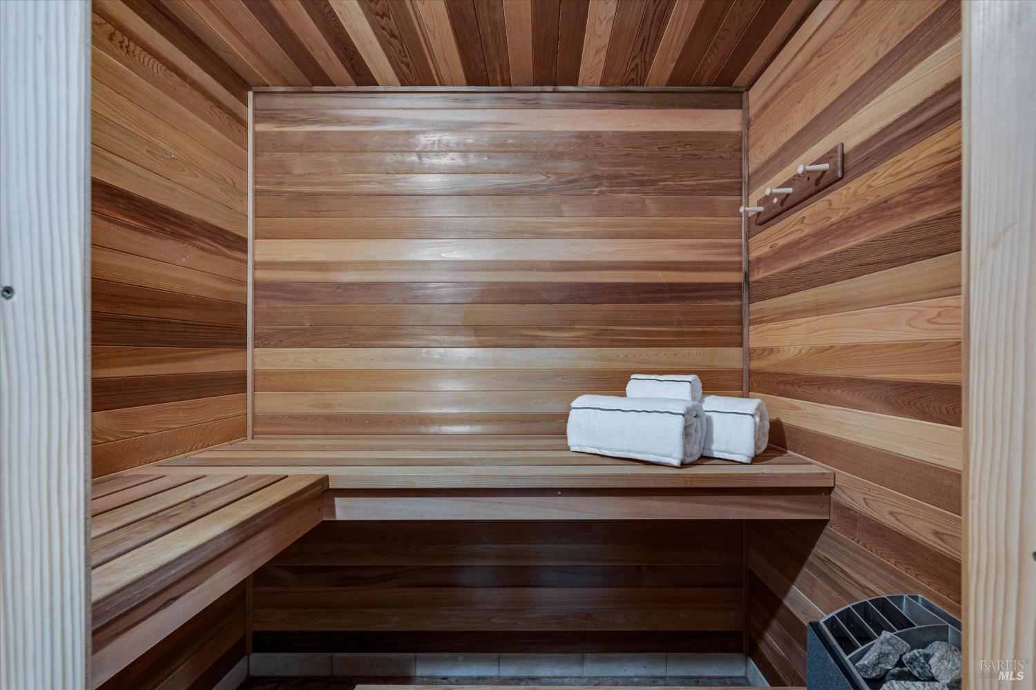Detail Gallery Image 21 of 35 For 7 Lutge Ct, Napa,  CA 94559 - 4 Beds | 3/1 Baths