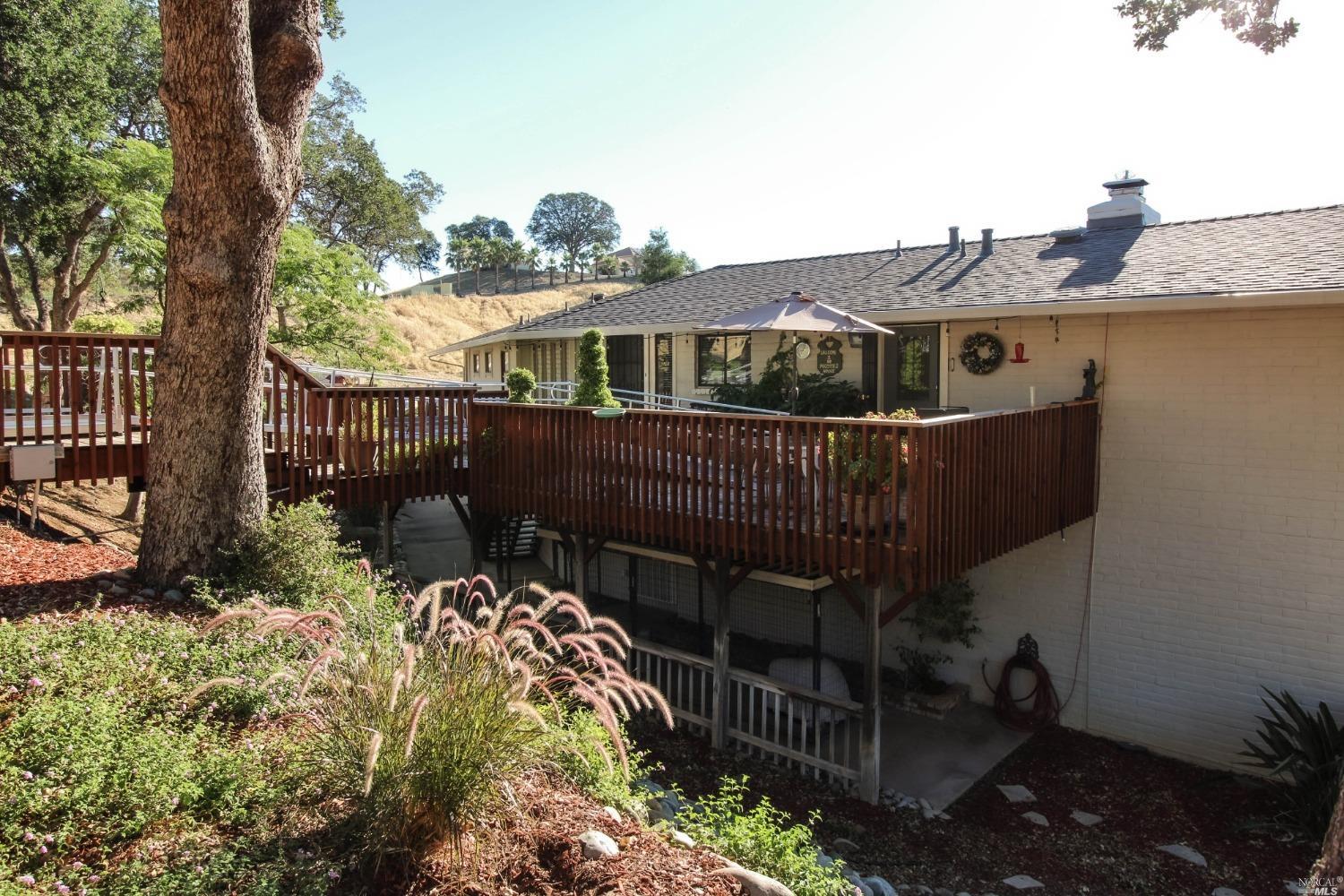 Detail Gallery Image 15 of 94 For 4150 Shelly Ln, Vacaville,  CA 95688 - 6 Beds | 4 Baths