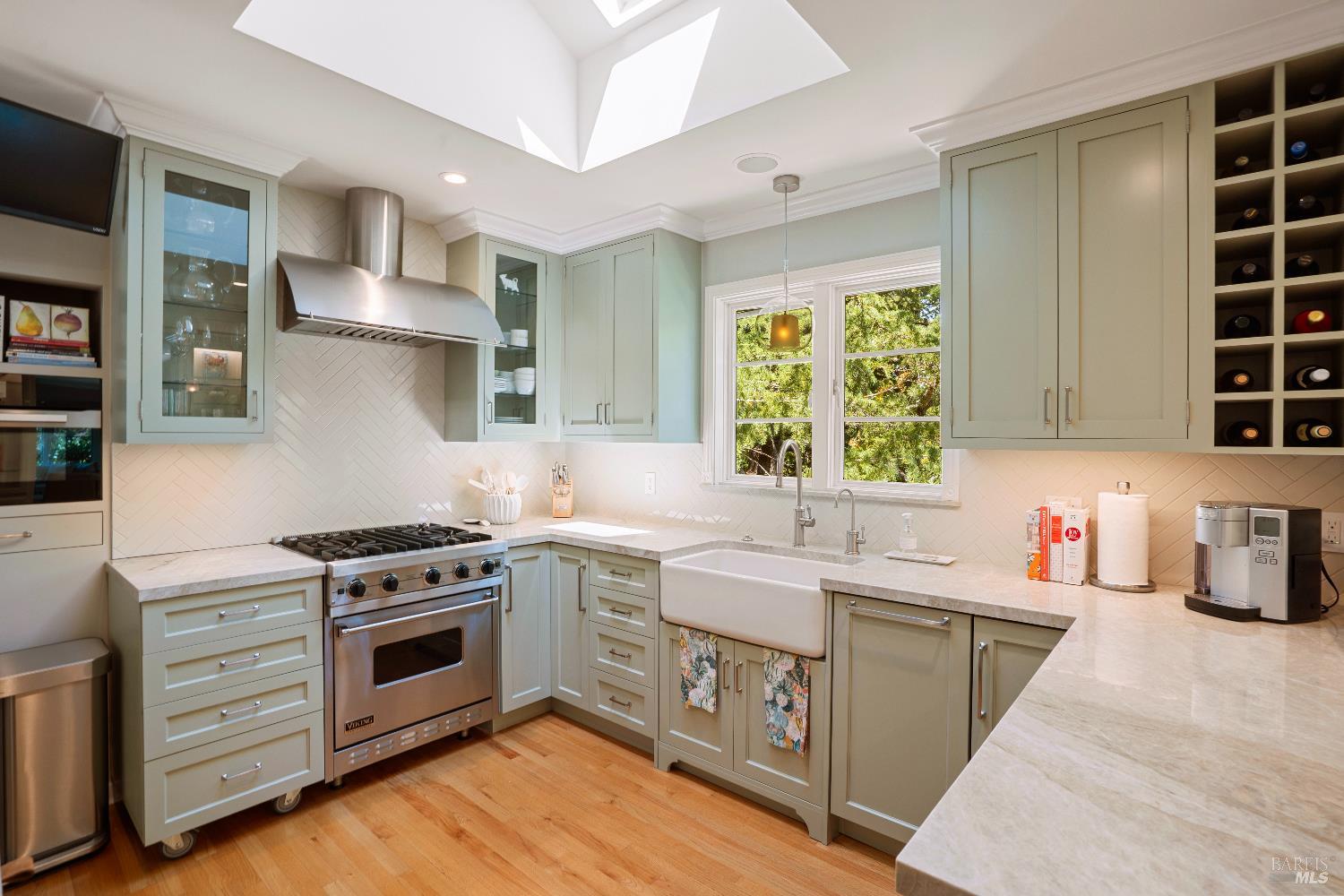 Detail Gallery Image 8 of 43 For 114 Tamal Vista Dr, San Rafael,  CA 94901 - 3 Beds | 2 Baths