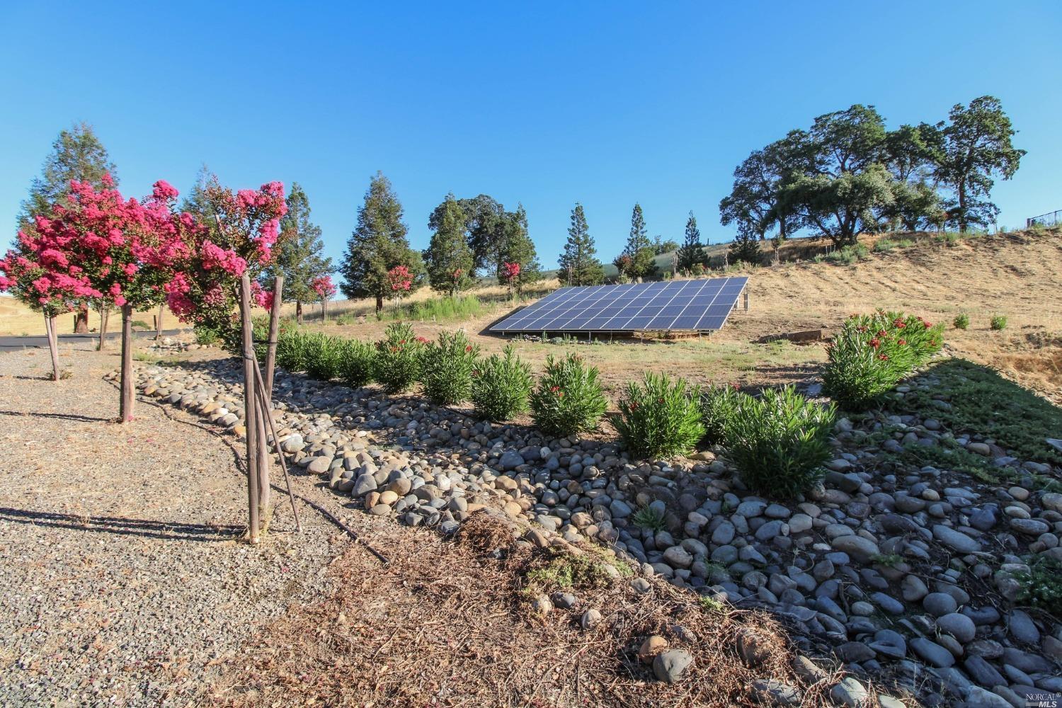 Detail Gallery Image 9 of 94 For 4150 Shelly Ln, Vacaville,  CA 95688 - 6 Beds | 4 Baths