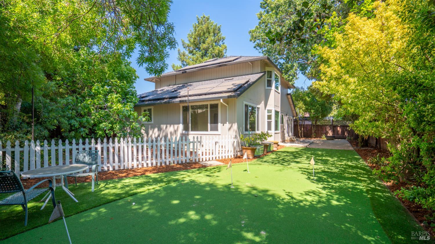 Detail Gallery Image 41 of 43 For 2318 S Hampton Cir, Santa Rosa,  CA 95401 - 4 Beds | 3 Baths