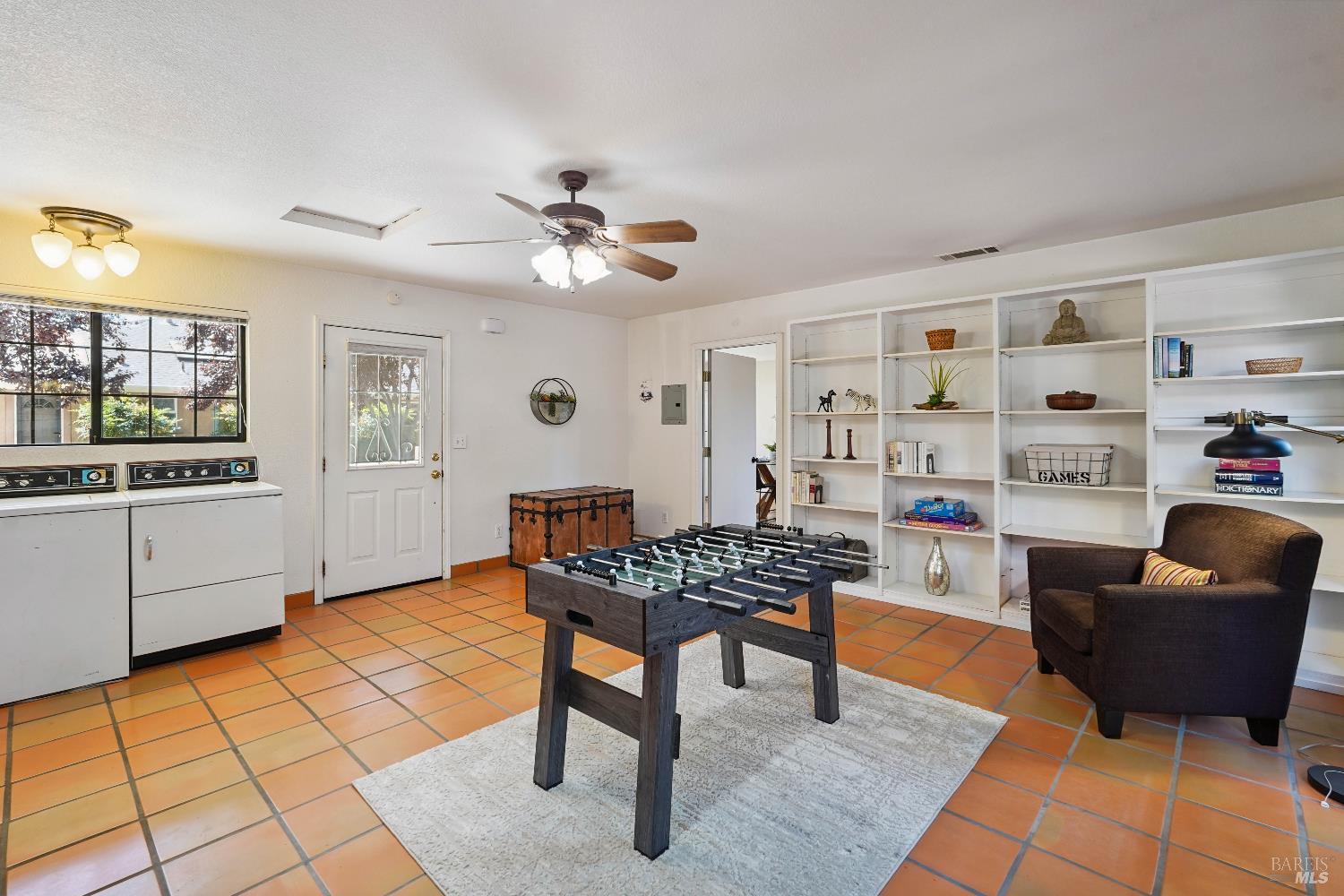 Detail Gallery Image 35 of 84 For 330 Buck Ave, Vacaville,  CA 95688 - 3 Beds | 3 Baths