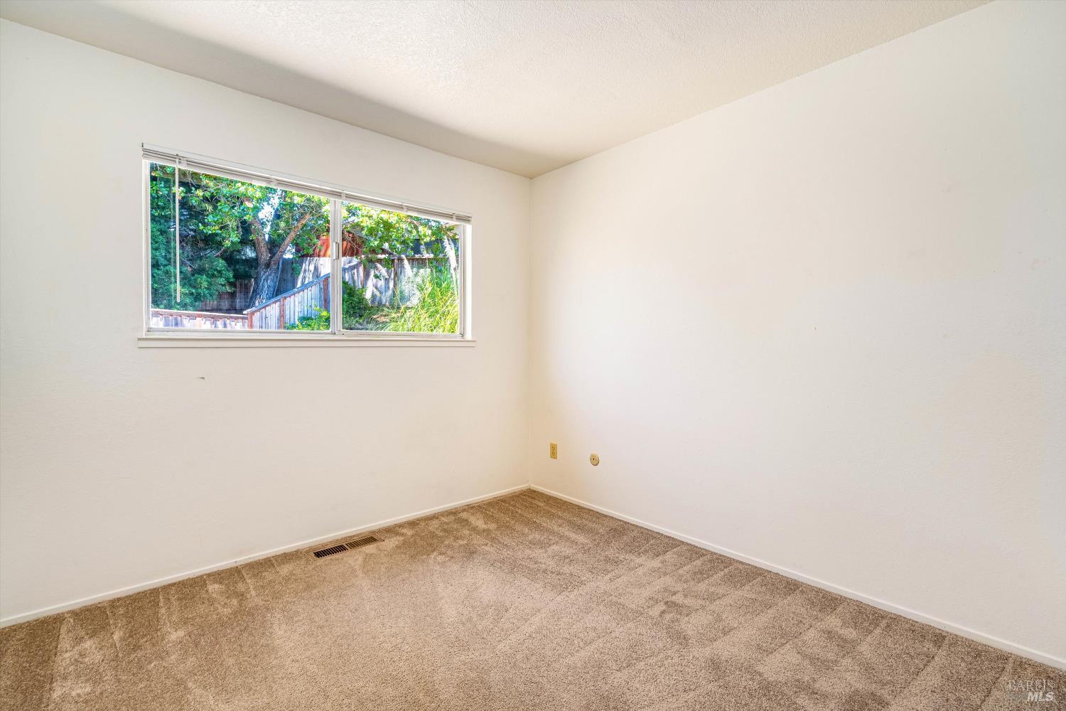 Detail Gallery Image 30 of 57 For 207 May Ct, Sebastopol,  CA 95472 - 4 Beds | 2 Baths