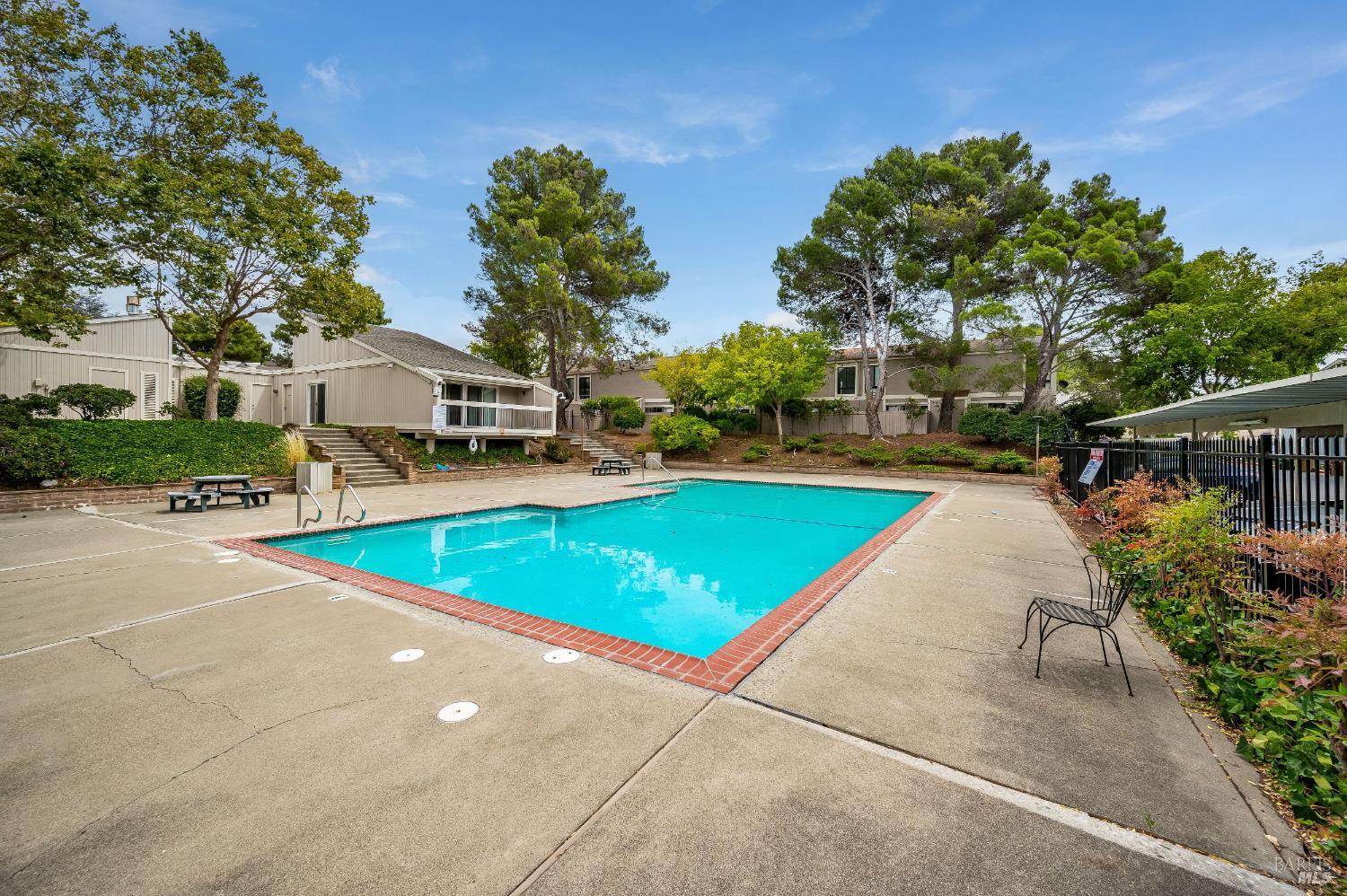 Detail Gallery Image 26 of 43 For 900 Southampton Rd #86,  Benicia,  CA 94510 - 1 Beds | 1 Baths