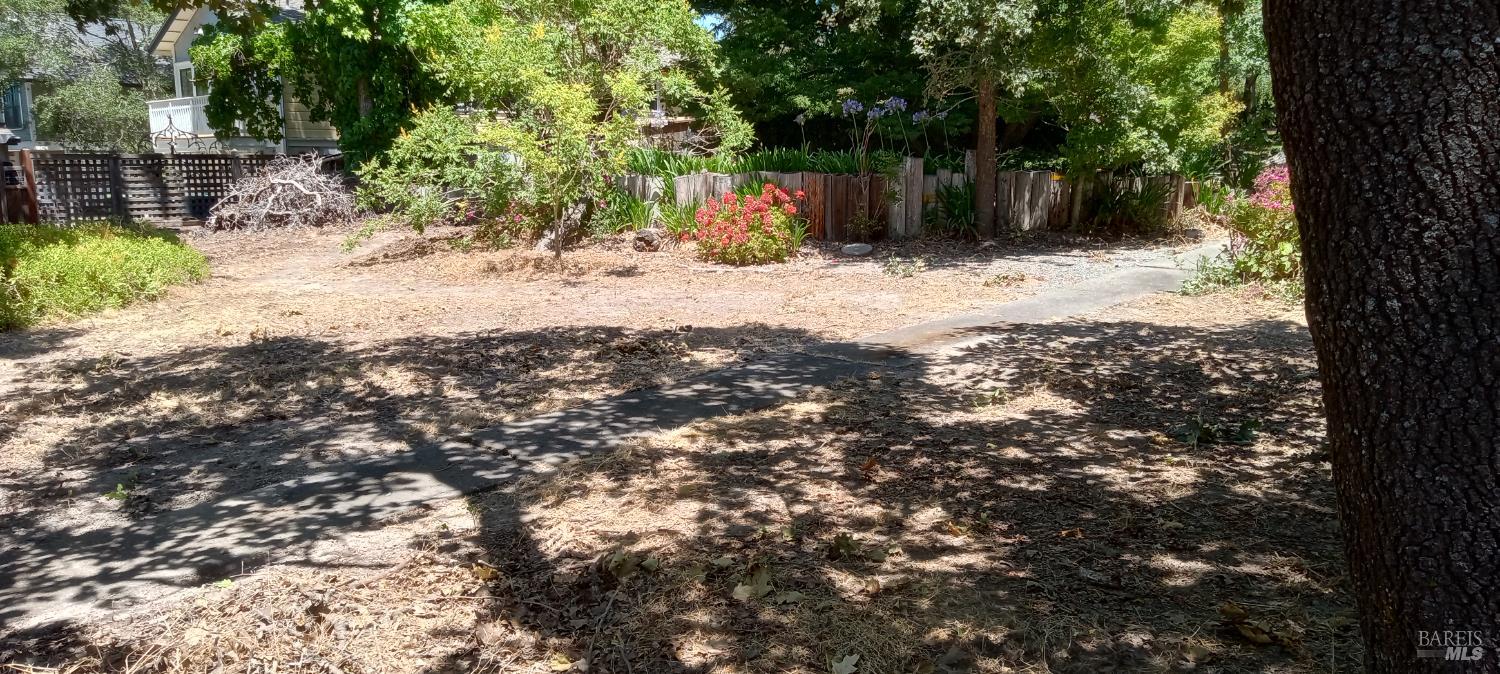 Detail Gallery Image 10 of 38 For 9989 Oak St, Penngrove,  CA 94951 - – Beds | – Baths