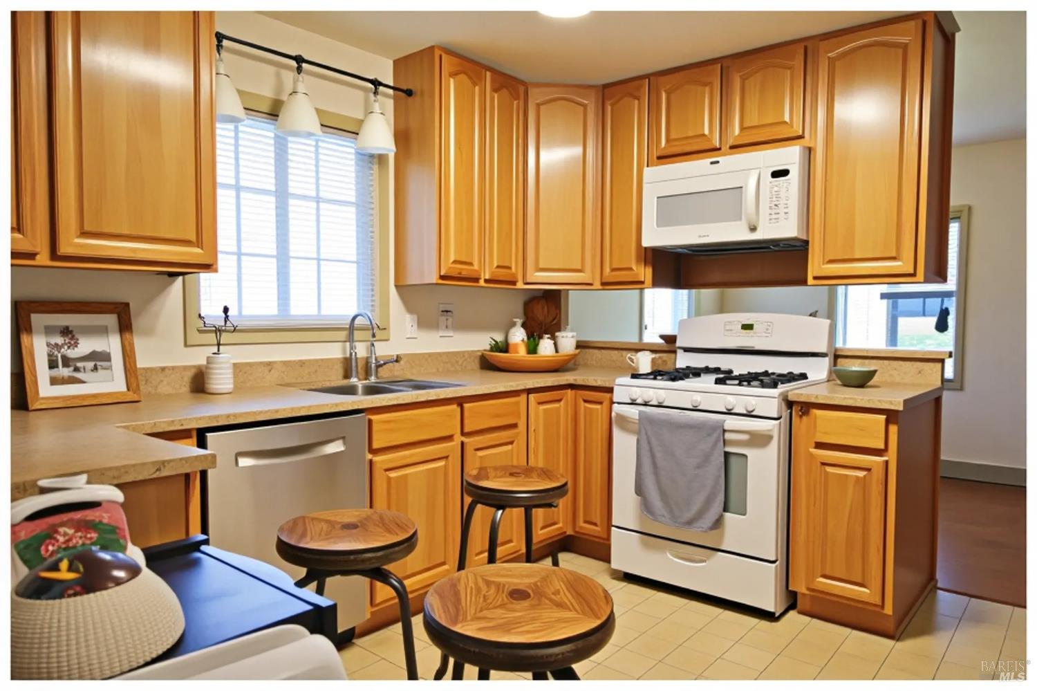 Detail Gallery Image 9 of 23 For 1530 Redwood St, Vallejo,  CA 94590 - 3 Beds | 2 Baths