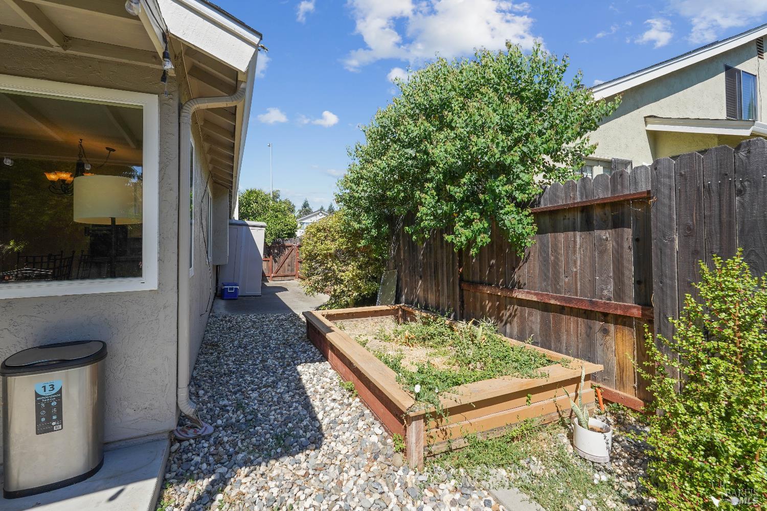 Detail Gallery Image 37 of 46 For 309 Saybrook Ave, Vacaville,  CA 95687 - 4 Beds | 2 Baths