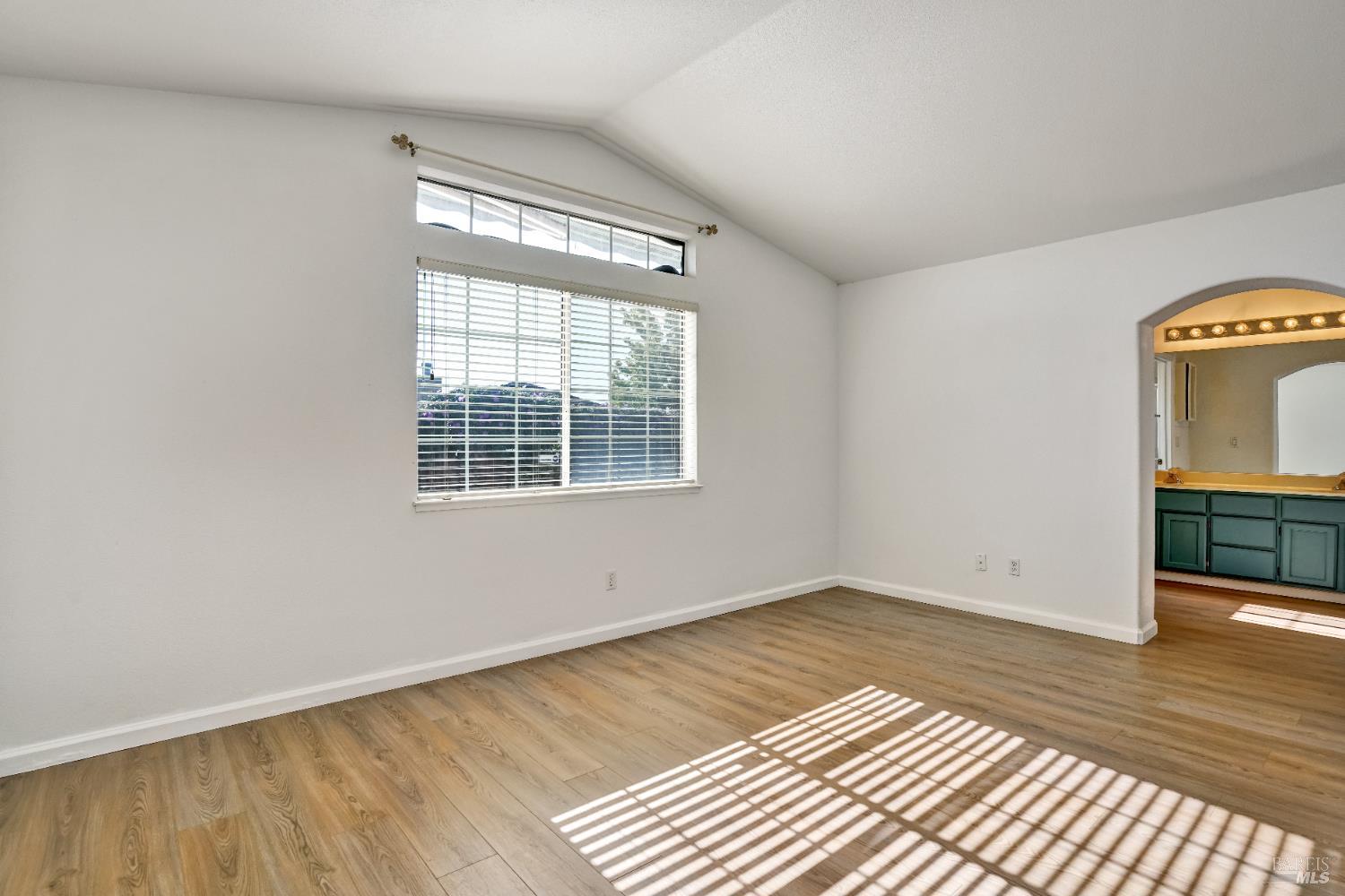 Detail Gallery Image 34 of 43 For 2139 Garnet Cir, Vallejo,  CA 94591 - 4 Beds | 2 Baths