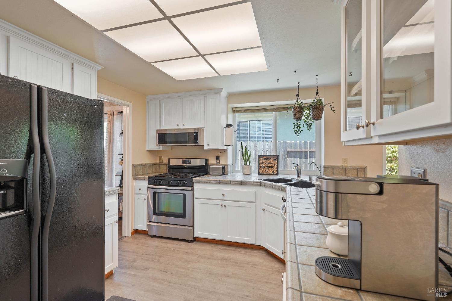 Detail Gallery Image 15 of 46 For 309 Saybrook Ave, Vacaville,  CA 95687 - 4 Beds | 2 Baths