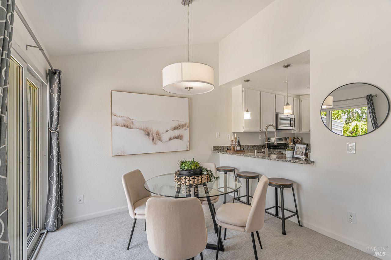 Detail Gallery Image 12 of 44 For 45 Mariners Cir, San Rafael,  CA 94903 - 3 Beds | 2 Baths
