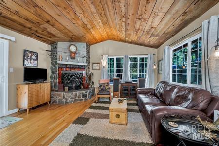 Detail Gallery Image 6 of 26 For 16635 Mountain View Dr, Cobb,  CA 95426 - 3 Beds | 1 Baths
