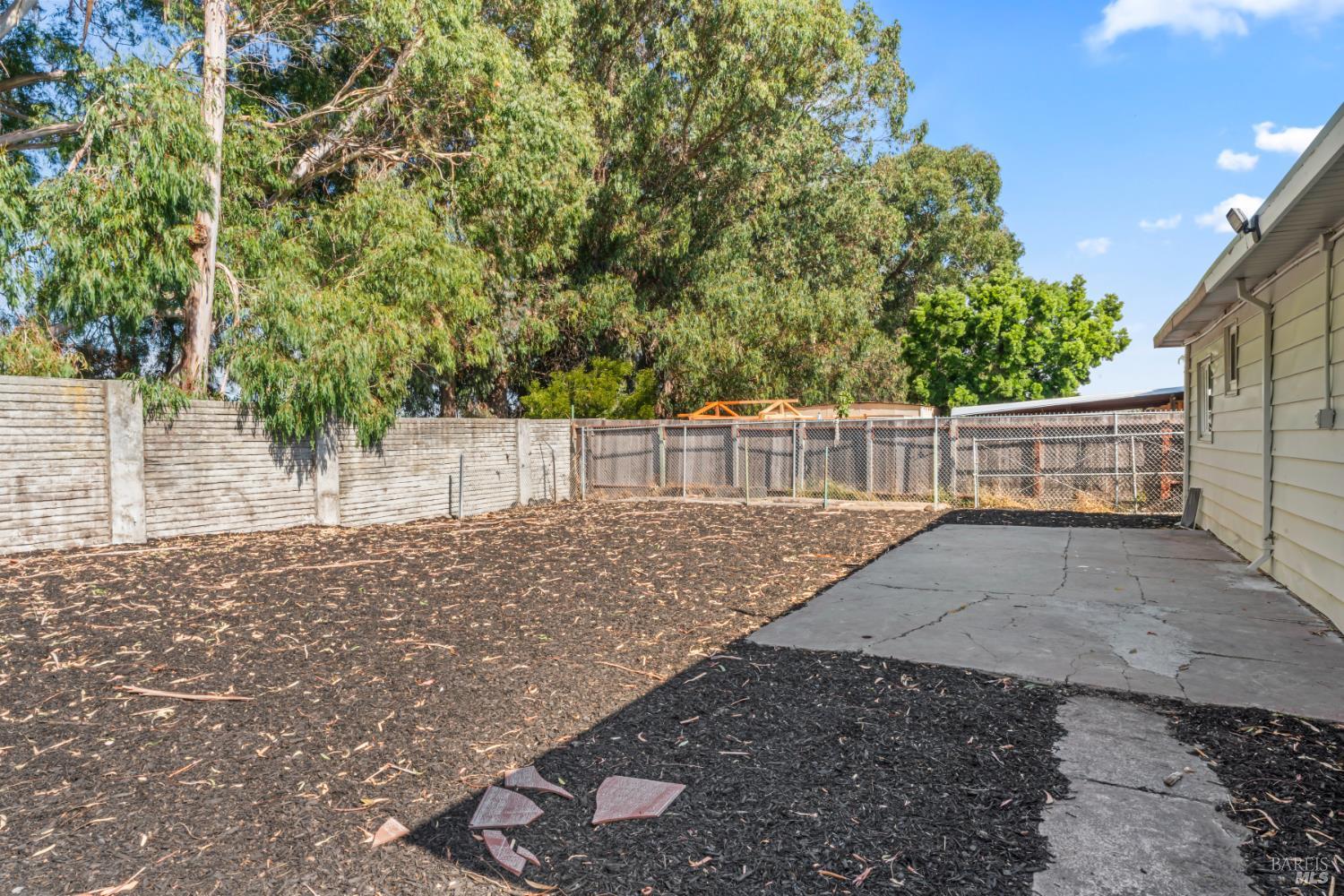 Detail Gallery Image 23 of 24 For 408 Christine Dr, San Pablo,  CA 94806 - 3 Beds | 1 Baths