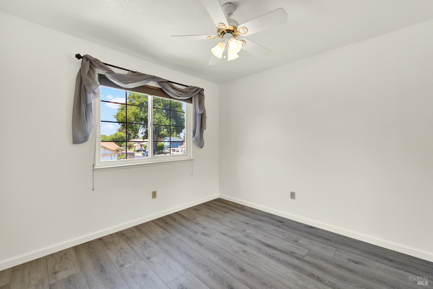 Detail Gallery Image 57 of 93 For 242 Rosita Ct, Vacaville,  CA 95687 - 4 Beds | 2/1 Baths