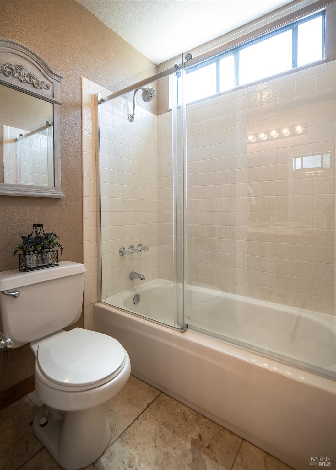 Detail Gallery Image 24 of 31 For 7463 Michael Way, Rohnert Park,  CA 94928 - 3 Beds | 2 Baths