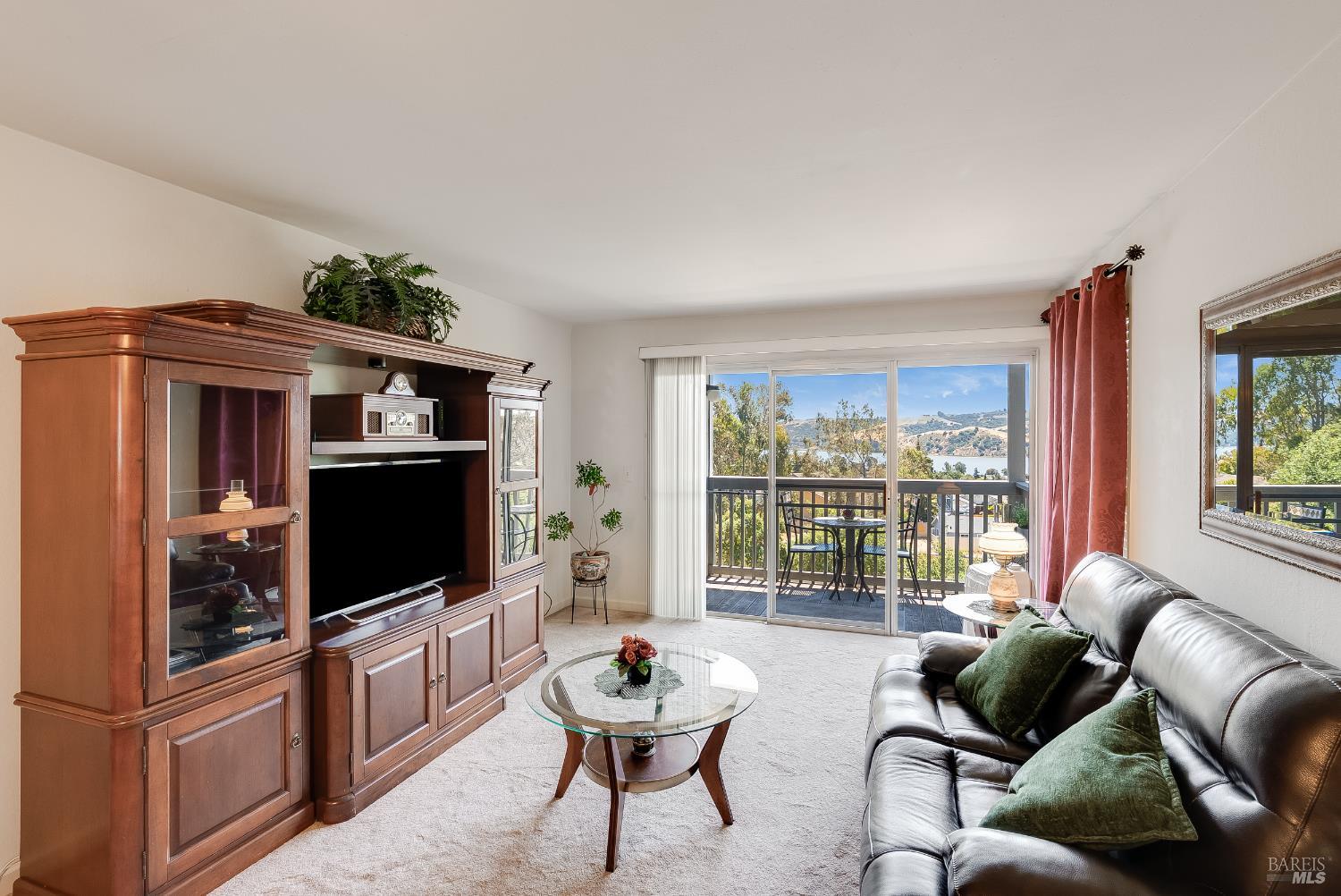 Detail Gallery Image 14 of 43 For 900 Southampton Rd #86,  Benicia,  CA 94510 - 1 Beds | 1 Baths