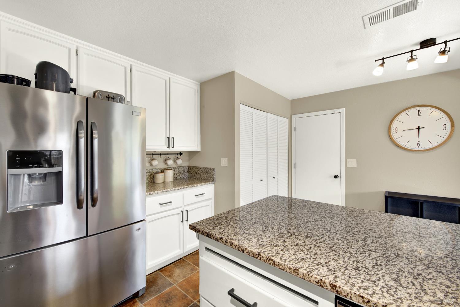 Detail Gallery Image 26 of 65 For 802 Morissette Way, Vacaville,  CA 95687 - 3 Beds | 2 Baths