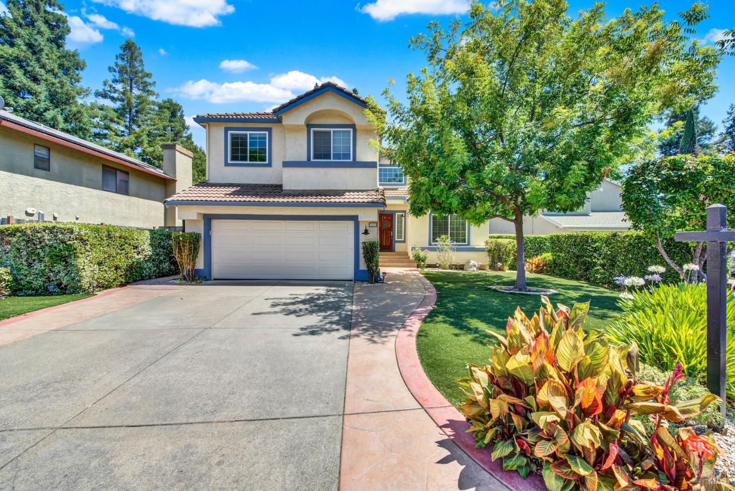 Detail Gallery Image 5 of 93 For 242 Rosita Ct, Vacaville,  CA 95687 - 4 Beds | 2/1 Baths