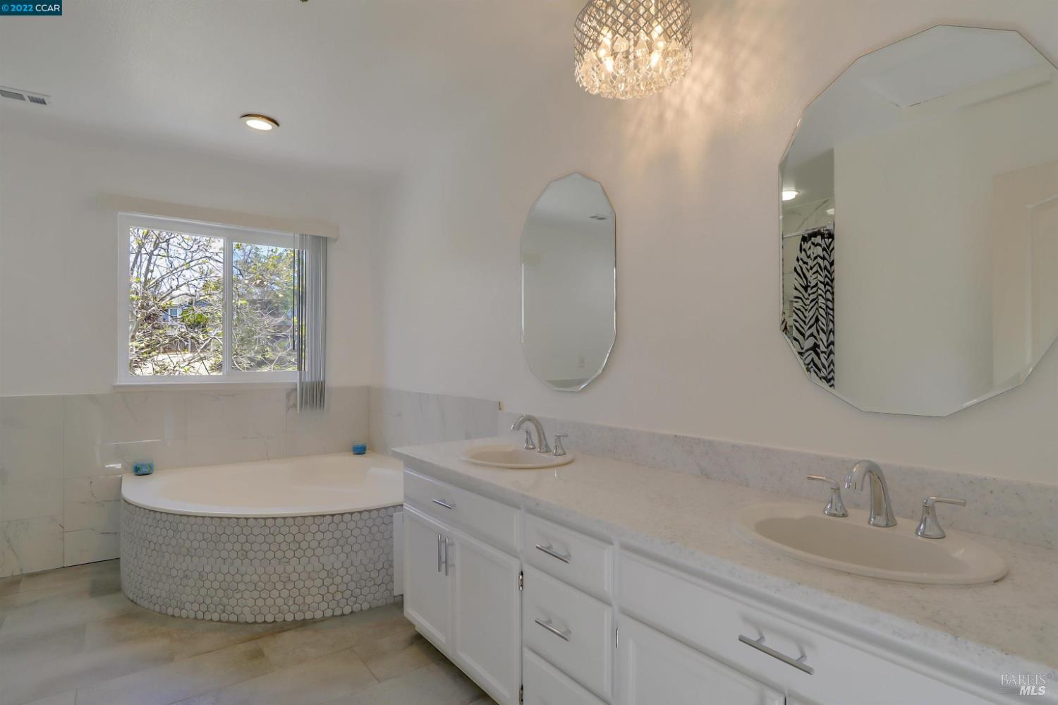 Detail Gallery Image 28 of 39 For 28 Shoal Dr, Vallejo,  CA 94591 - 3 Beds | 2/1 Baths