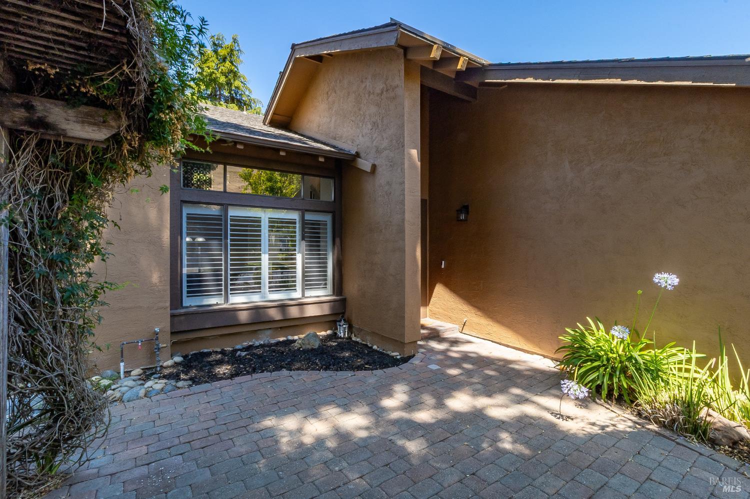 Detail Gallery Image 9 of 76 For 877 Rose Dr, Benicia,  CA 94510 - 4 Beds | 3 Baths