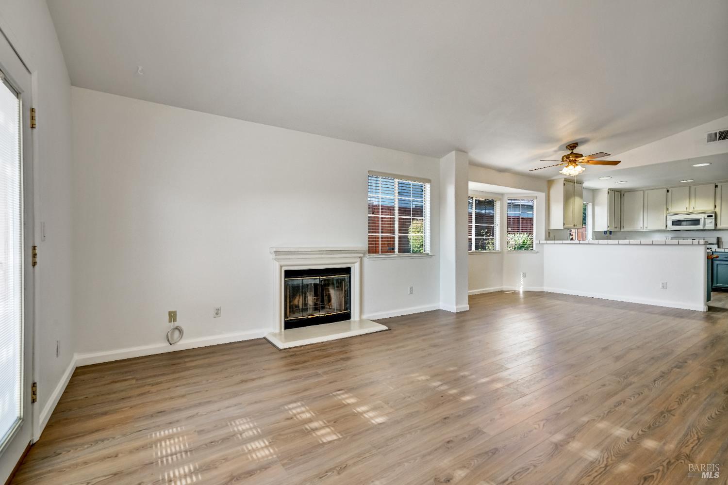 Detail Gallery Image 20 of 43 For 2139 Garnet Cir, Vallejo,  CA 94591 - 4 Beds | 2 Baths
