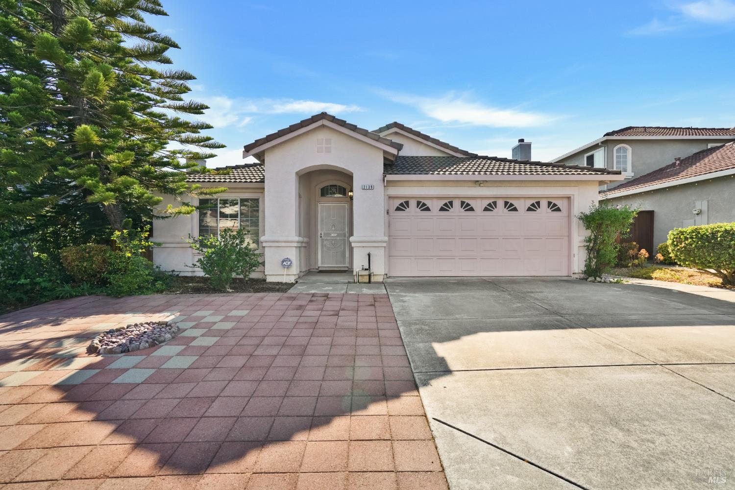 Detail Gallery Image 3 of 43 For 2139 Garnet Cir, Vallejo,  CA 94591 - 4 Beds | 2 Baths