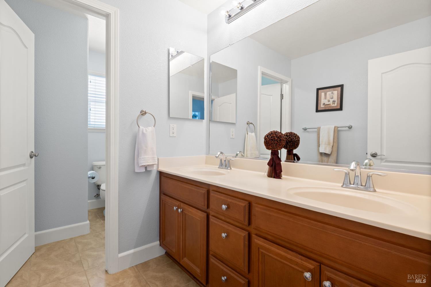 Detail Gallery Image 21 of 27 For 426 Tilden Cir, Vacaville,  CA 95688 - 4 Beds | 2/1 Baths