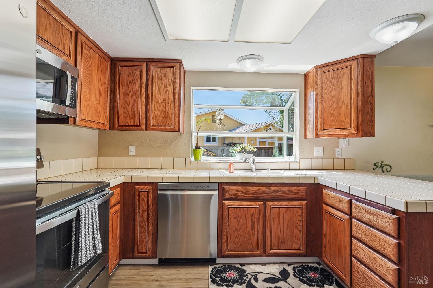 Detail Gallery Image 14 of 57 For 5136 Carriage Ct, Fairfield,  CA 94534 - 3 Beds | 2 Baths