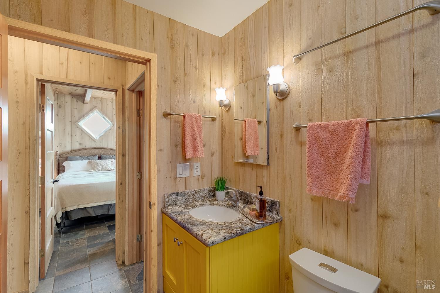Detail Gallery Image 8 of 28 For 2020 Sandpiper Ct, Bodega Bay,  CA 94923 - 2 Beds | 1 Baths