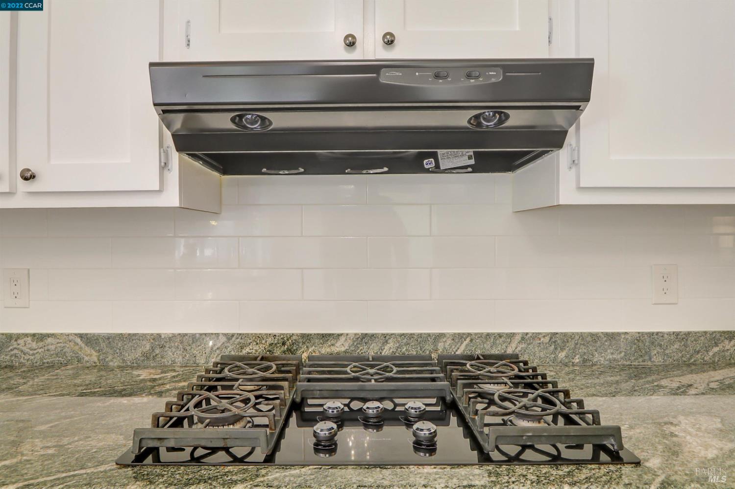 Detail Gallery Image 17 of 39 For 28 Shoal Dr, Vallejo,  CA 94591 - 3 Beds | 2/1 Baths