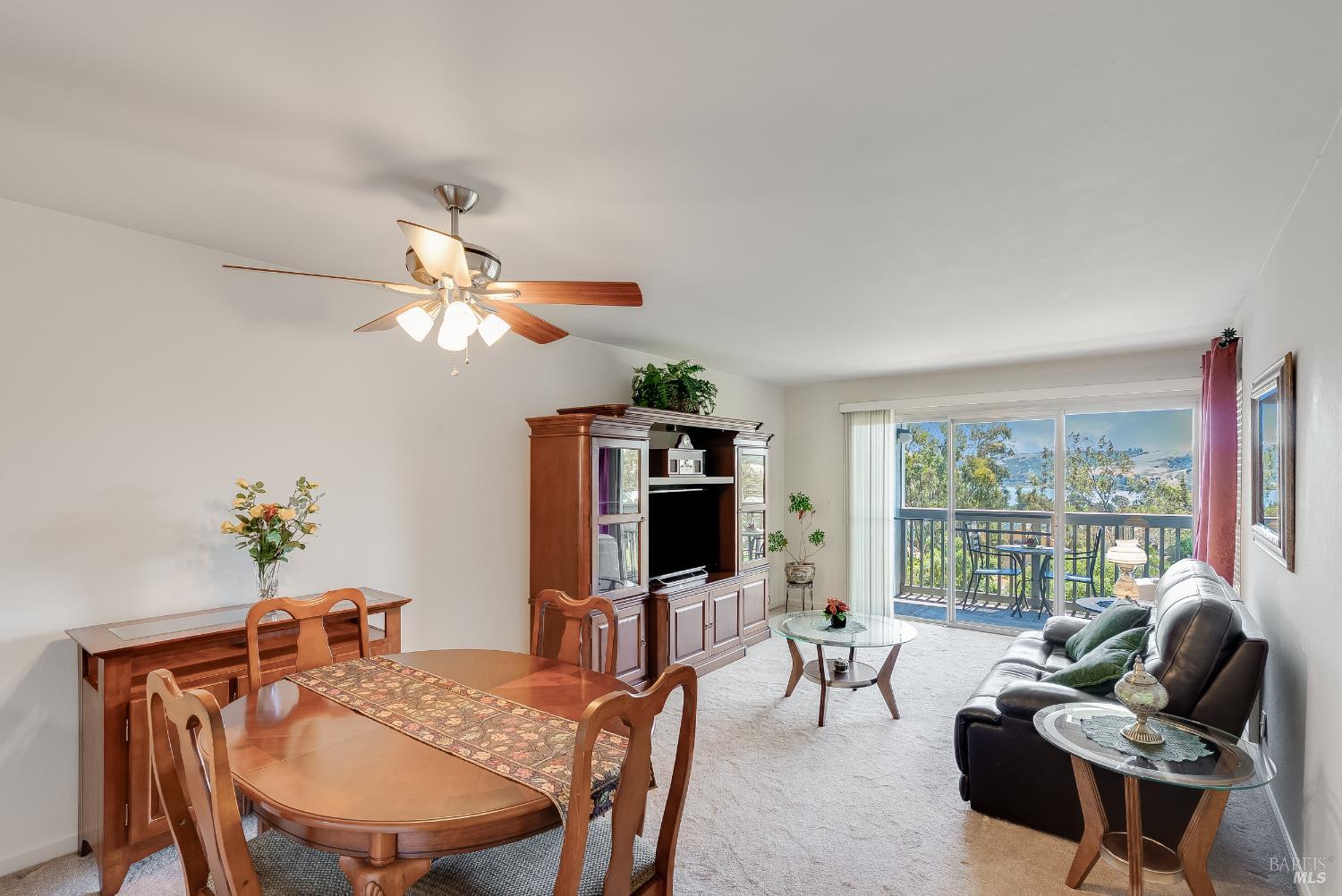 Detail Gallery Image 7 of 43 For 900 Southampton Rd #86,  Benicia,  CA 94510 - 1 Beds | 1 Baths
