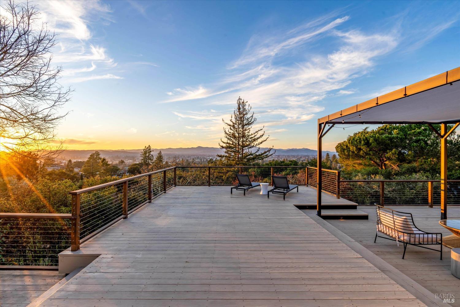 Detail Gallery Image 30 of 35 For 7 Lutge Ct, Napa,  CA 94559 - 4 Beds | 3/1 Baths