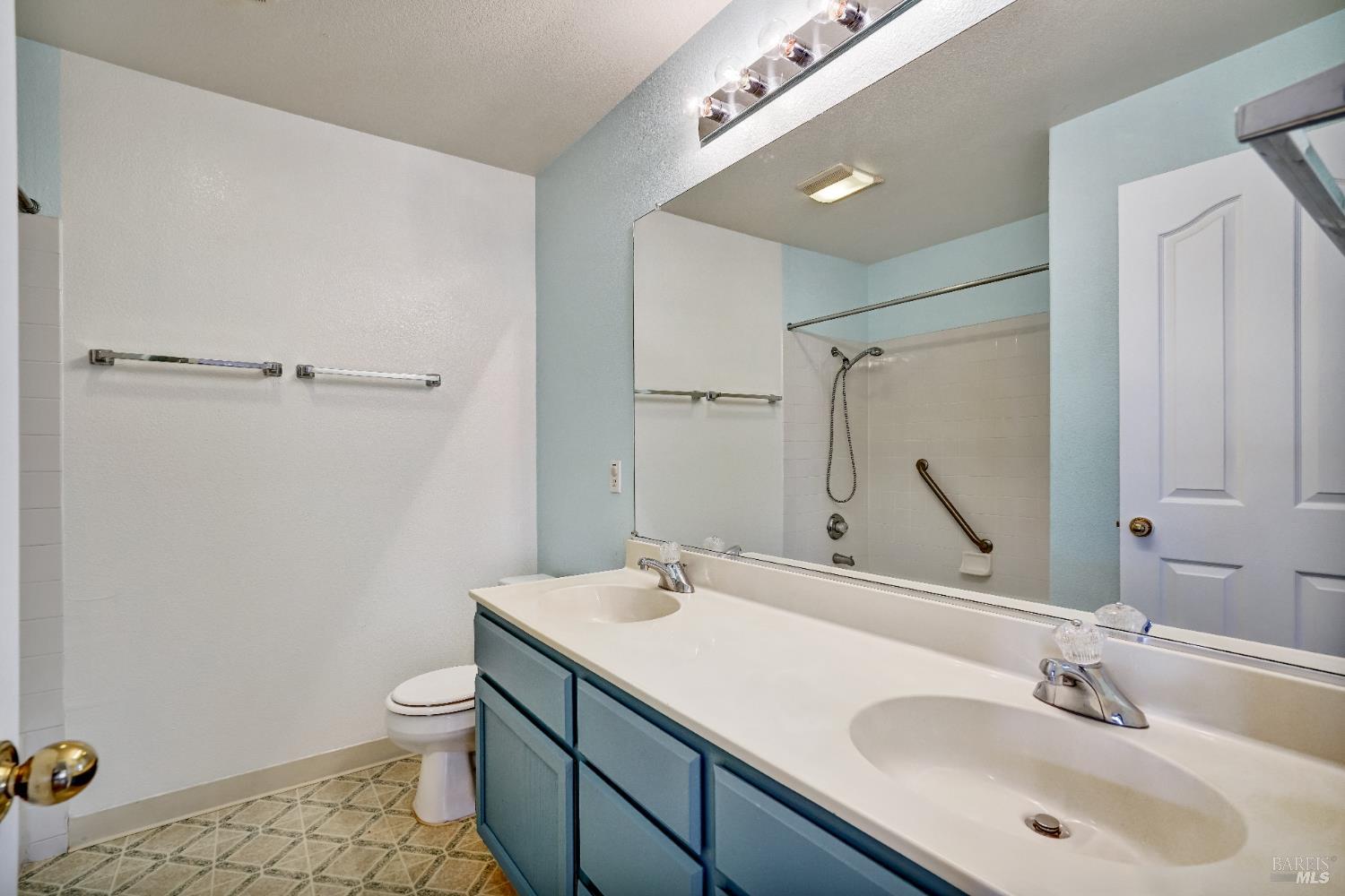 Detail Gallery Image 24 of 43 For 2139 Garnet Cir, Vallejo,  CA 94591 - 4 Beds | 2 Baths
