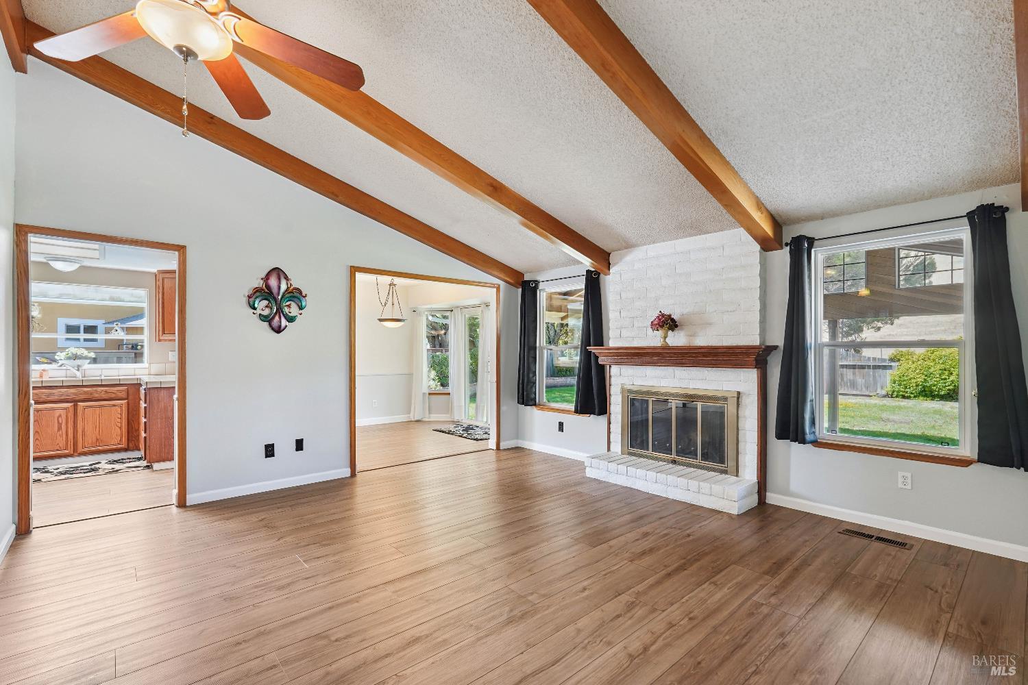 Detail Gallery Image 5 of 57 For 5136 Carriage Ct, Fairfield,  CA 94534 - 3 Beds | 2 Baths