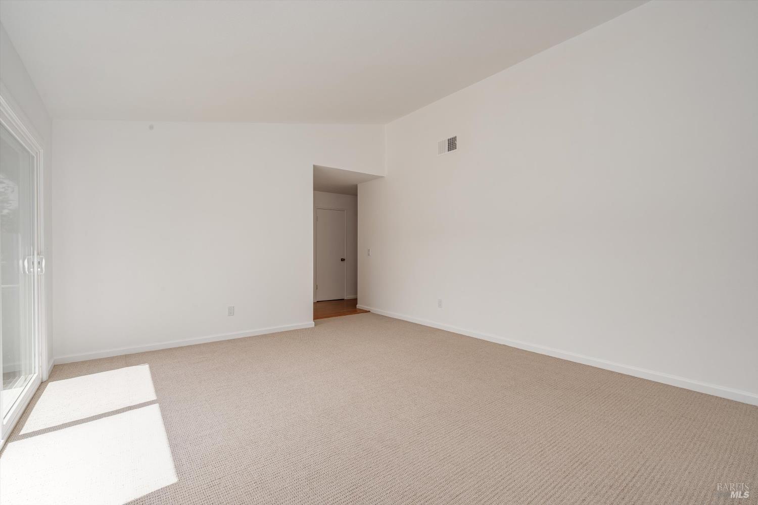 Detail Gallery Image 16 of 40 For 985 Elizabeth Ave, Rohnert Park,  CA 94928 - 3 Beds | 2 Baths