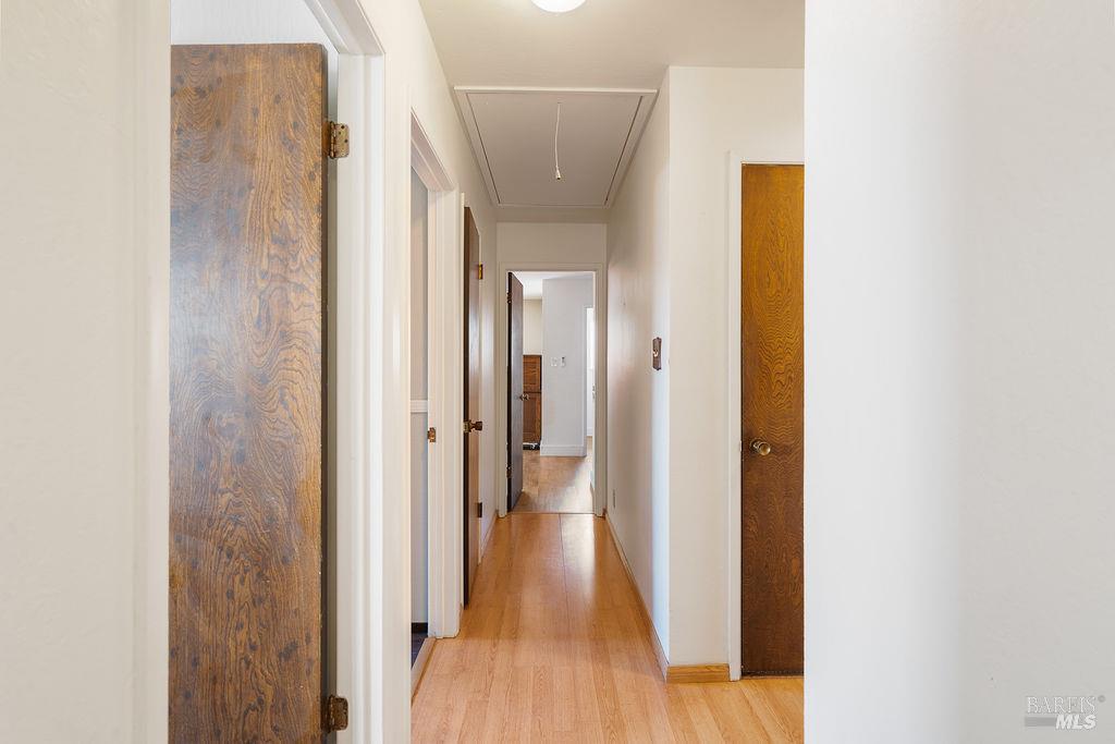 Detail Gallery Image 5 of 44 For 1314 Eastwood St, Vallejo,  CA 94591 - 3 Beds | 2 Baths