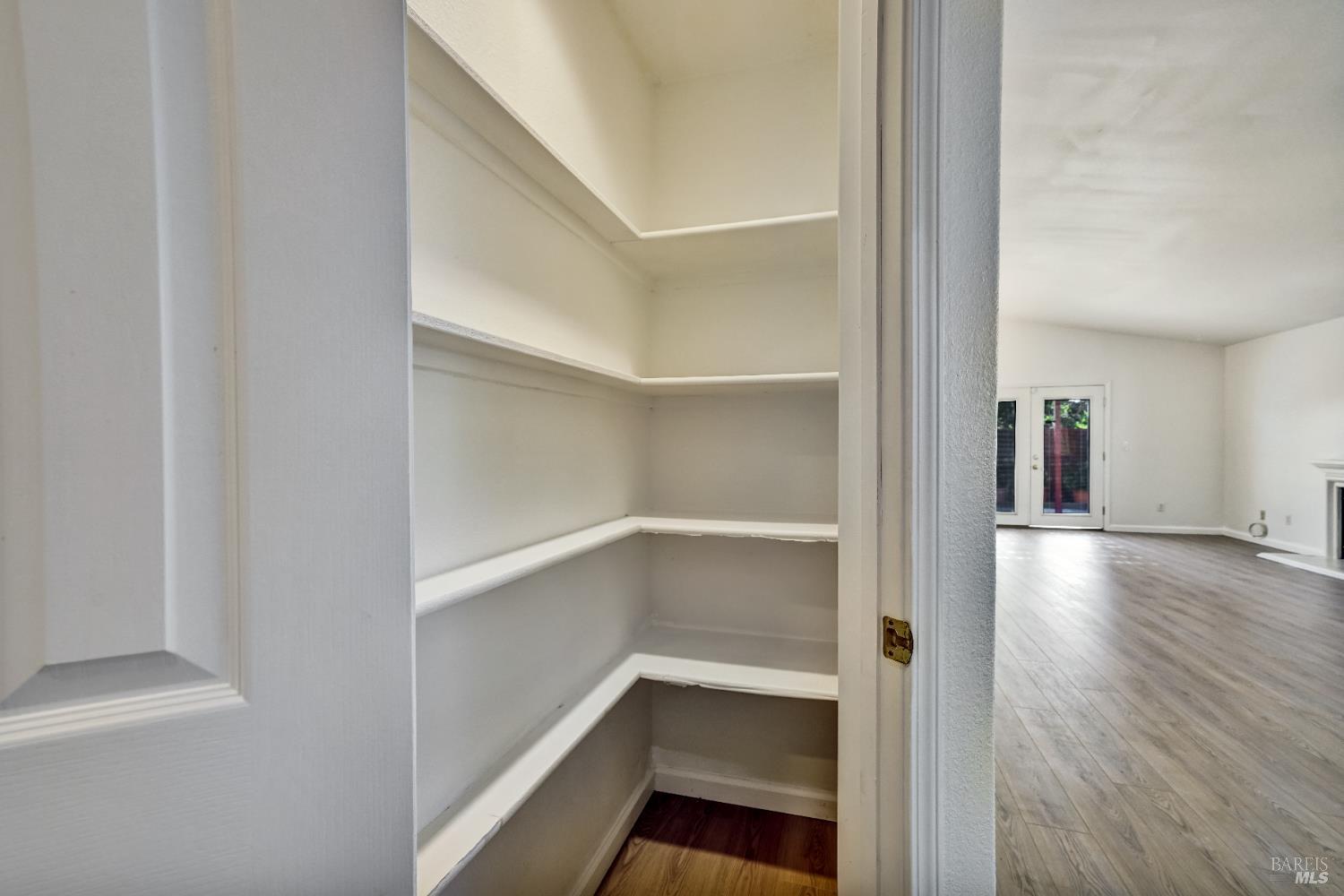 Detail Gallery Image 15 of 43 For 2139 Garnet Cir, Vallejo,  CA 94591 - 4 Beds | 2 Baths