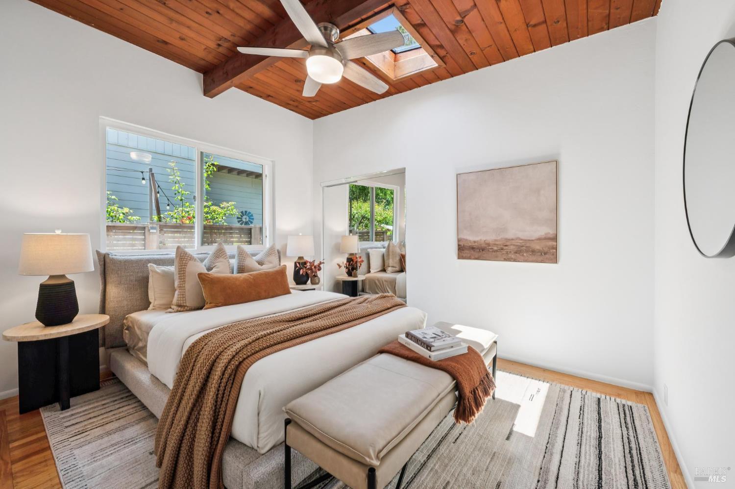 Detail Gallery Image 23 of 35 For 715 Alta Vista Rd, Mill Valley,  CA 94941 - 2 Beds | 1 Baths