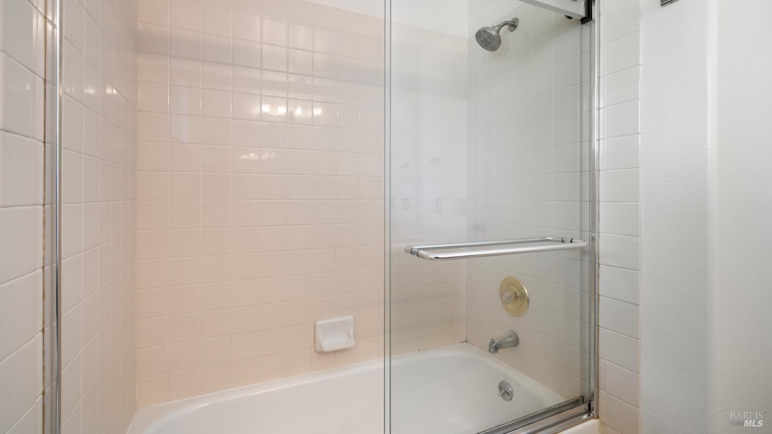 Detail Gallery Image 27 of 43 For 2318 S Hampton Cir, Santa Rosa,  CA 95401 - 4 Beds | 3 Baths