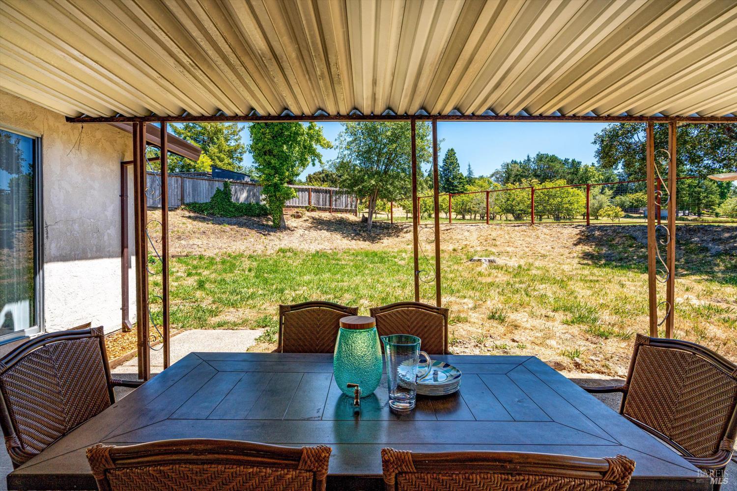 Detail Gallery Image 35 of 57 For 207 May Ct, Sebastopol,  CA 95472 - 4 Beds | 2 Baths