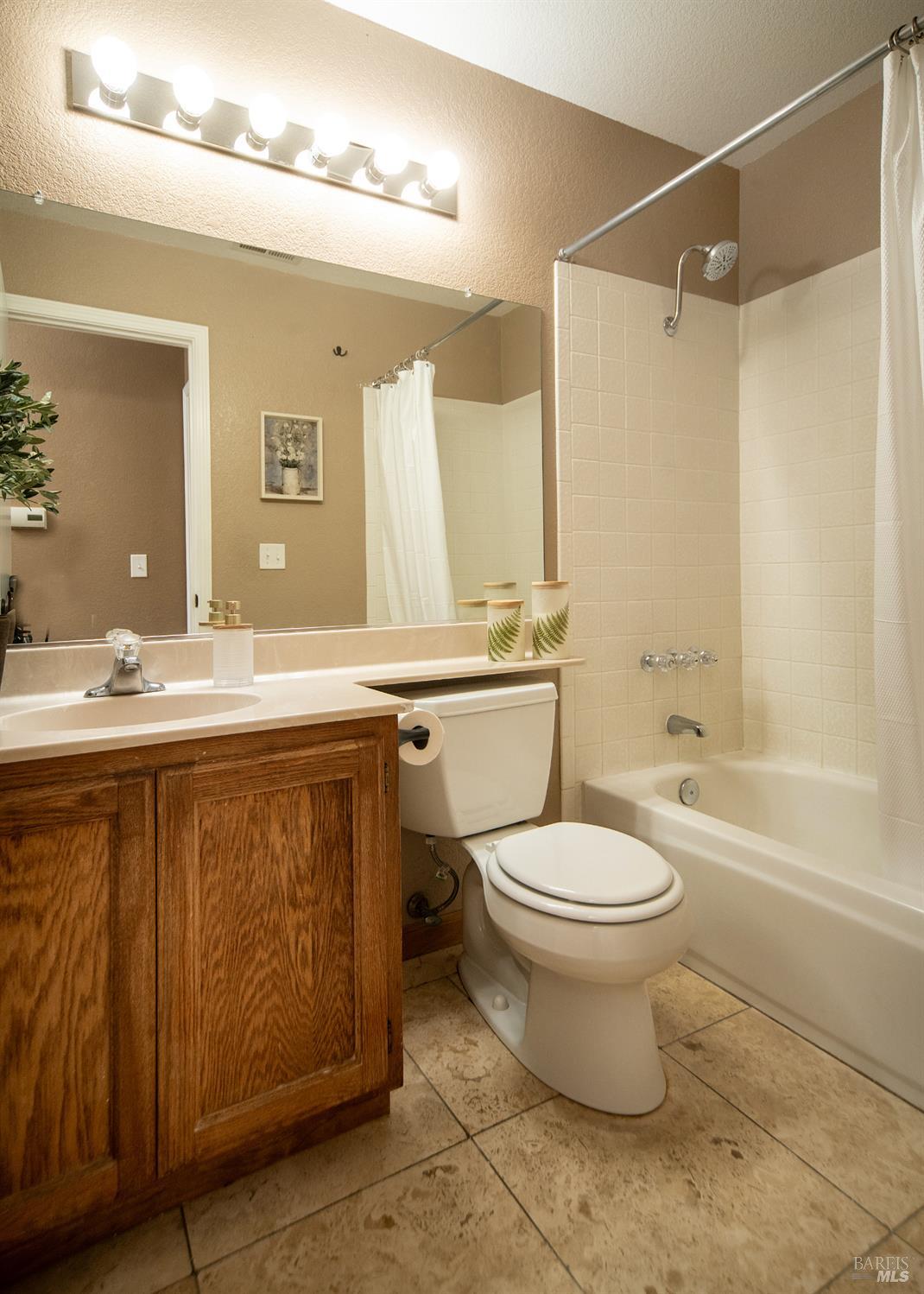 Detail Gallery Image 28 of 31 For 7463 Michael Way, Rohnert Park,  CA 94928 - 3 Beds | 2 Baths