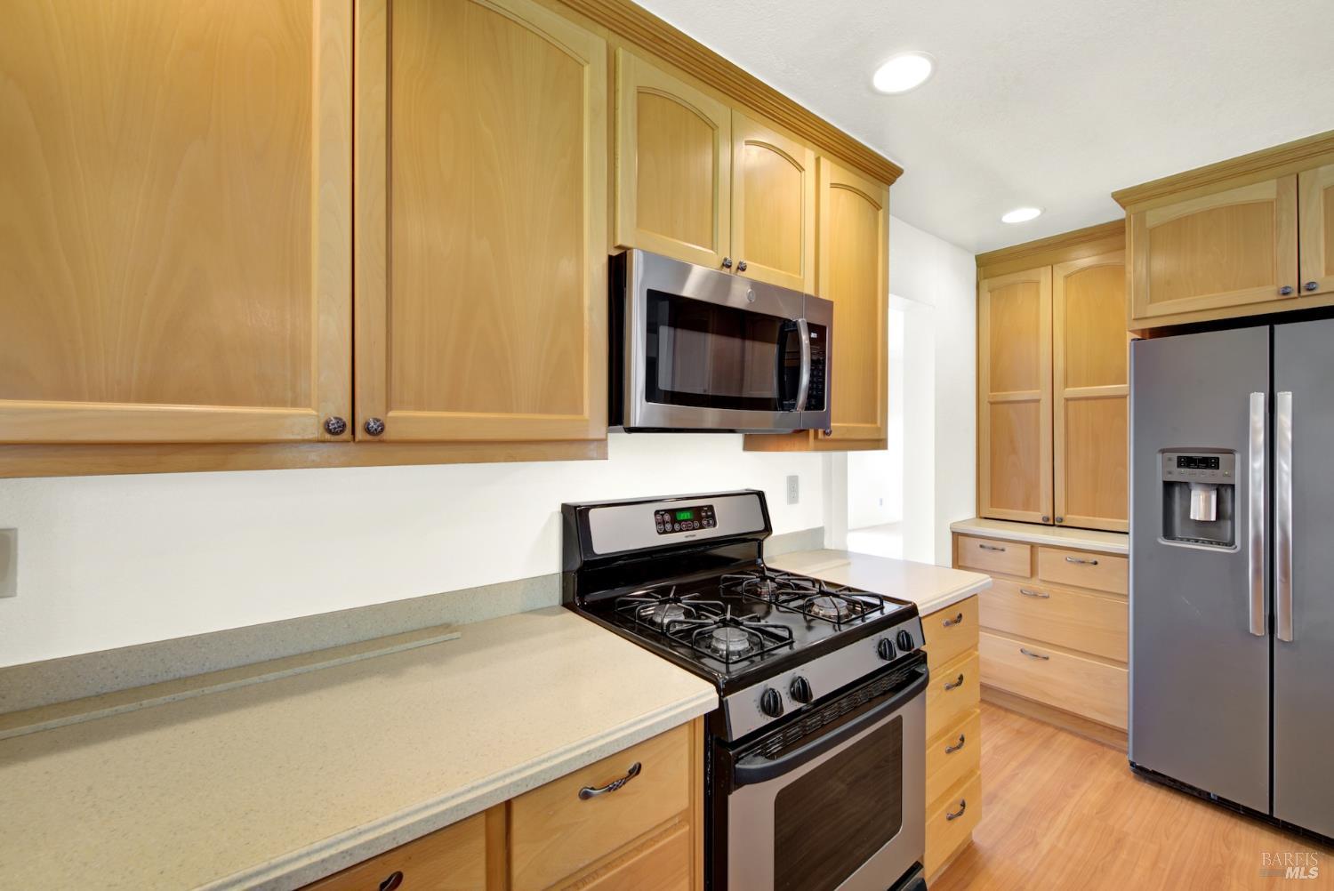 Detail Gallery Image 36 of 93 For 242 Rosita Ct, Vacaville,  CA 95687 - 4 Beds | 2/1 Baths