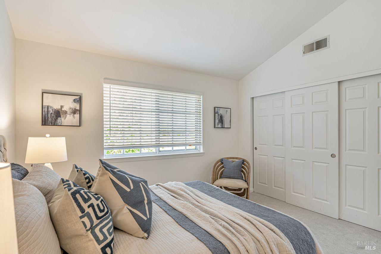 Detail Gallery Image 19 of 44 For 45 Mariners Cir, San Rafael,  CA 94903 - 3 Beds | 2 Baths