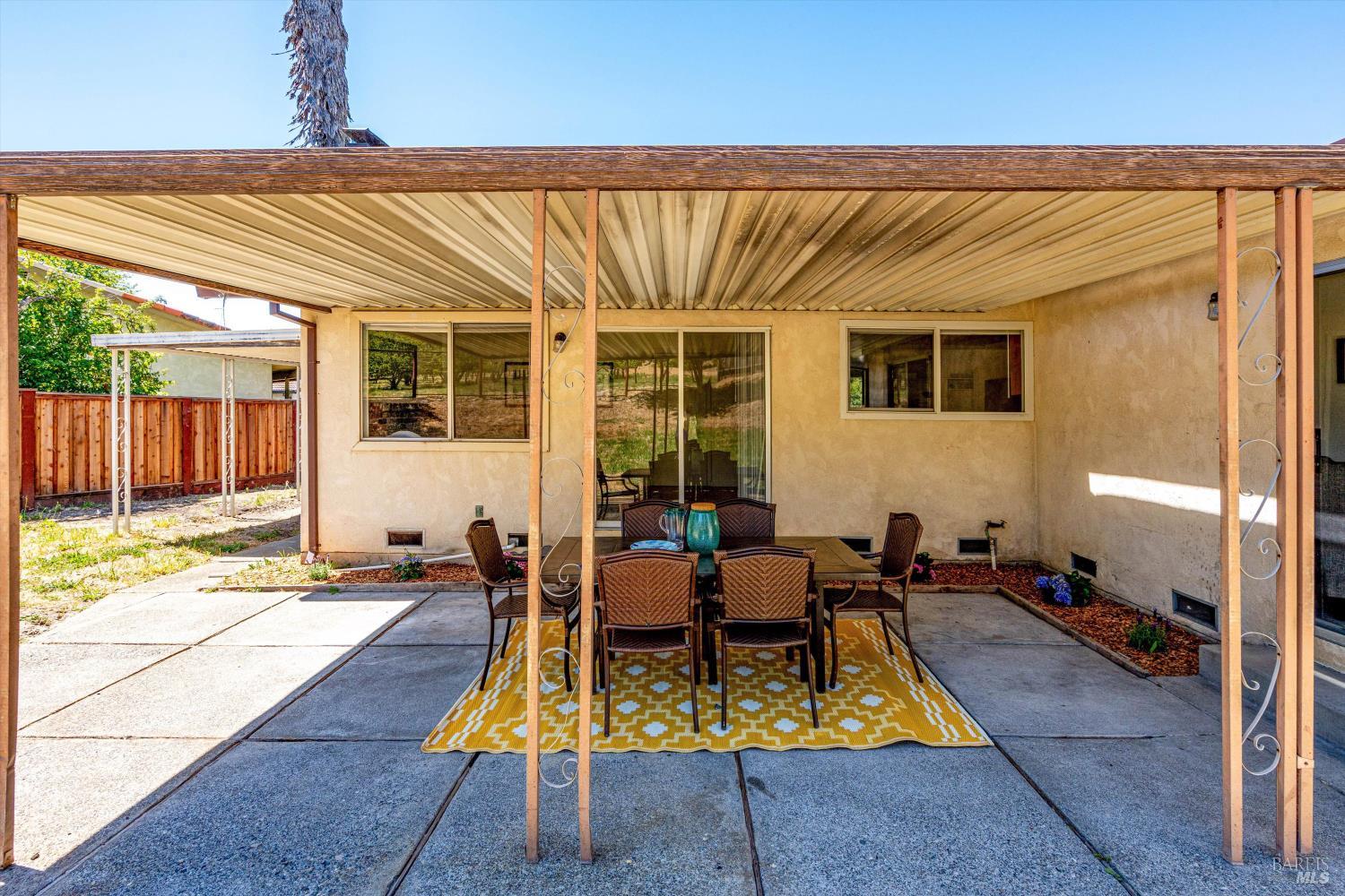 Detail Gallery Image 40 of 57 For 207 May Ct, Sebastopol,  CA 95472 - 4 Beds | 2 Baths