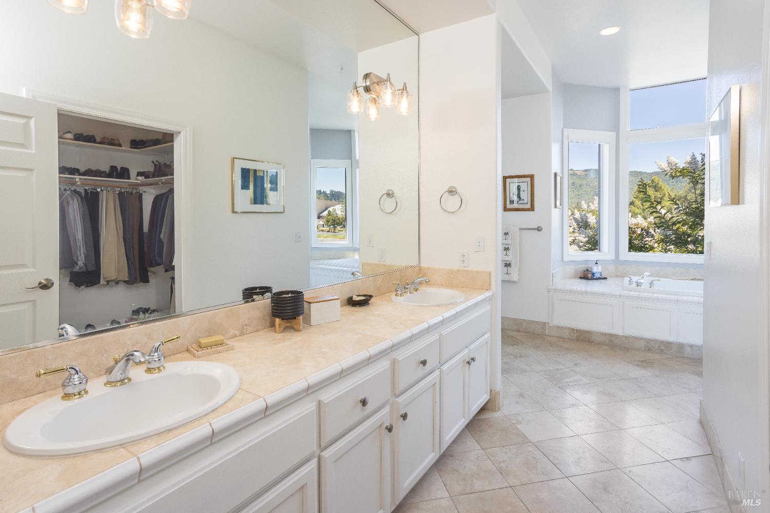 Detail Gallery Image 17 of 19 For 119 Gable Ct, San Rafael,  CA 94903 - 3 Beds | 2/1 Baths