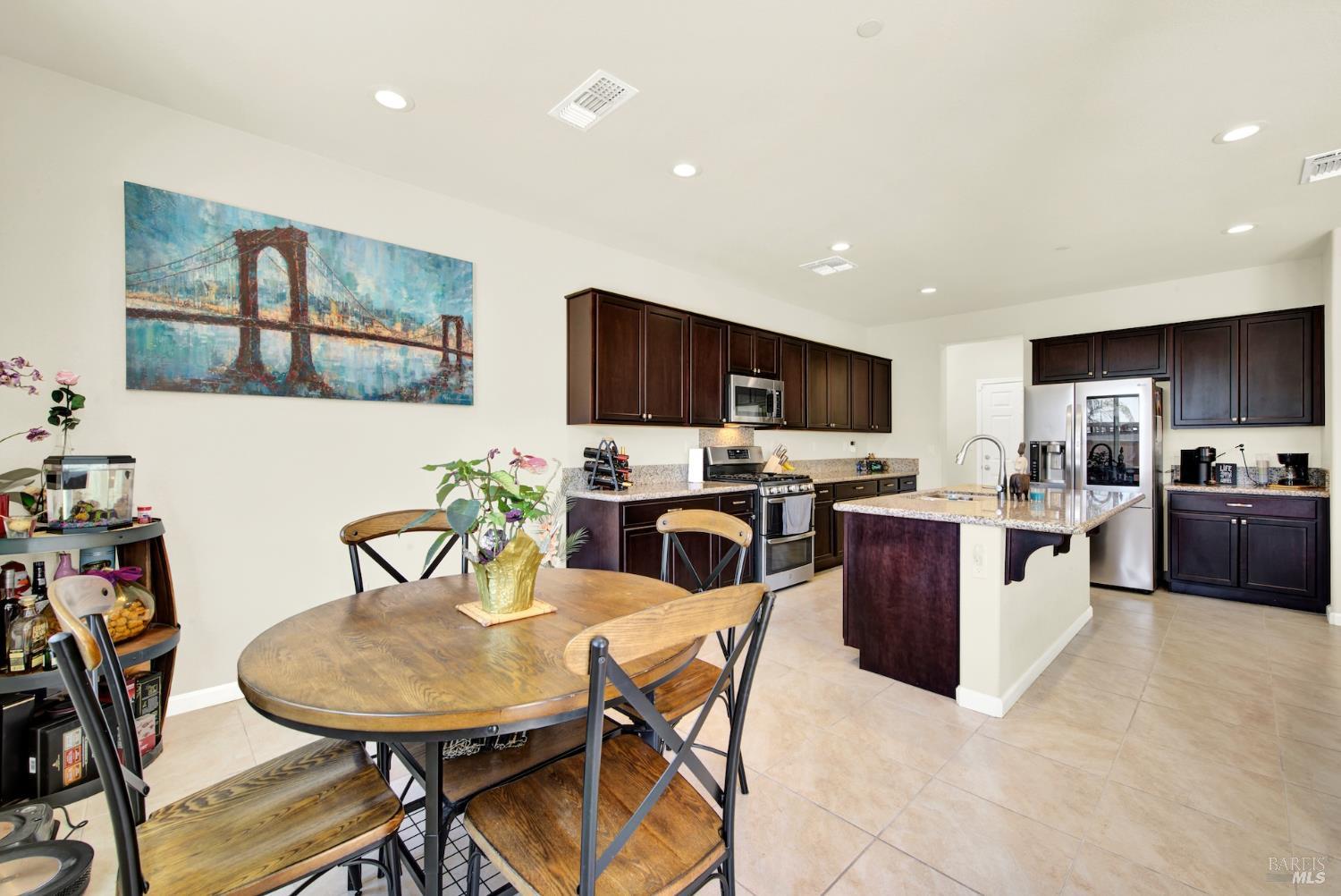 Detail Gallery Image 22 of 55 For 1511 Snowdrop Ct, Fairfield,  CA 94533 - 4 Beds | 2/1 Baths