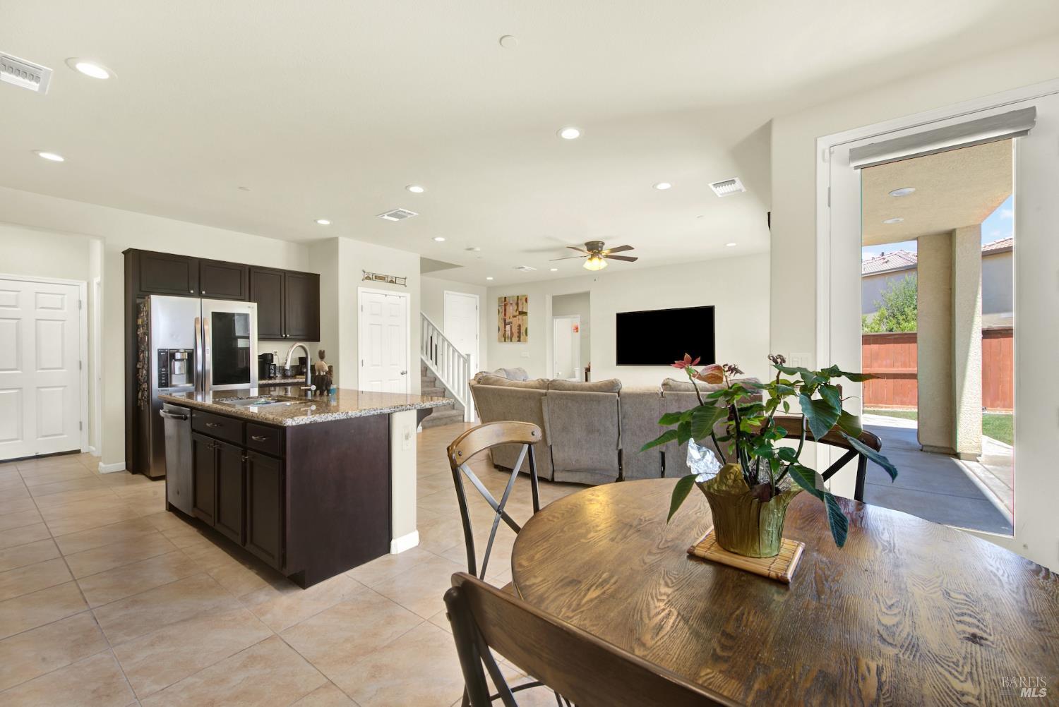 Detail Gallery Image 23 of 55 For 1511 Snowdrop Ct, Fairfield,  CA 94533 - 4 Beds | 2/1 Baths