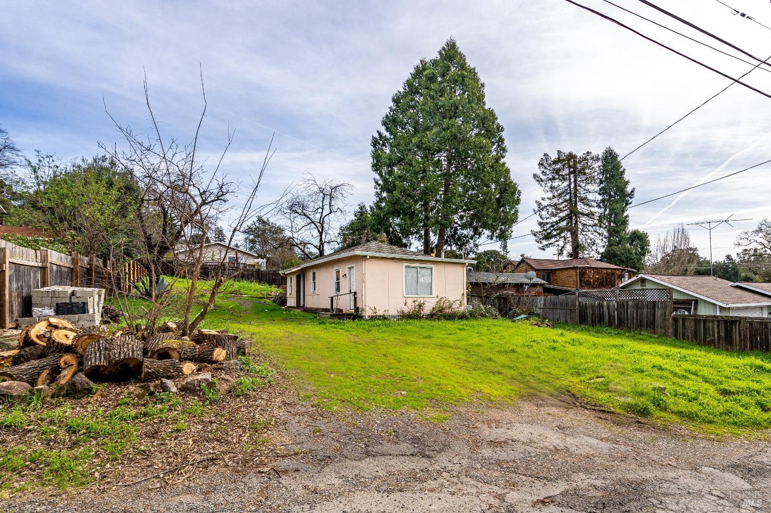 Detail Gallery Image 7 of 13 For 17364 Hillside Ave, Sonoma,  CA 95476 - – Beds | – Baths
