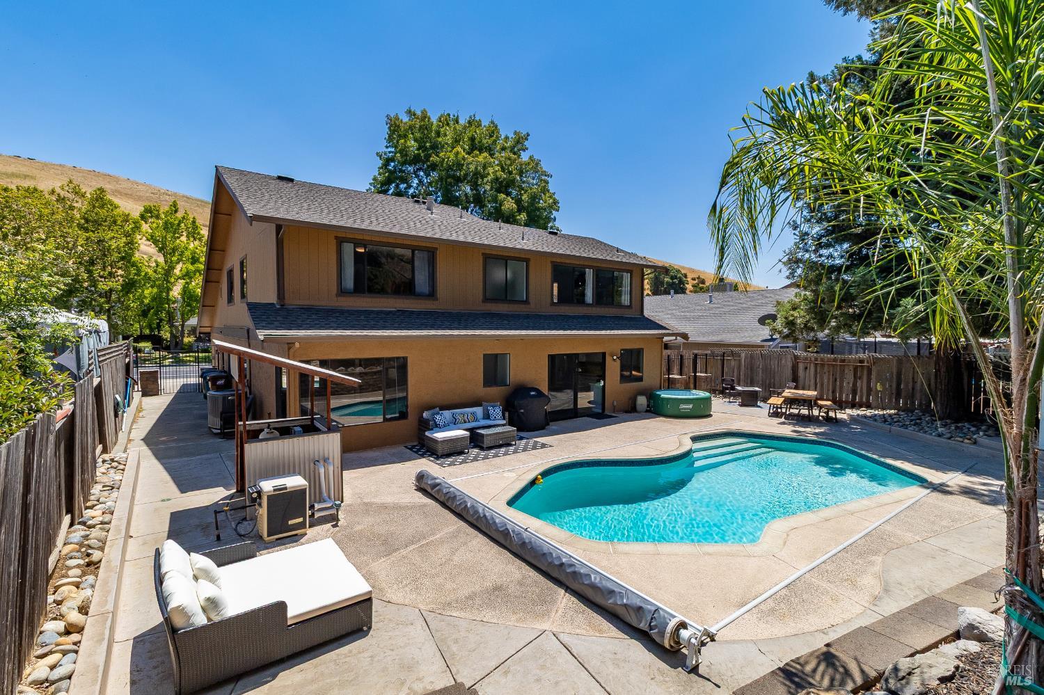 Detail Gallery Image 63 of 76 For 877 Rose Dr, Benicia,  CA 94510 - 4 Beds | 3 Baths
