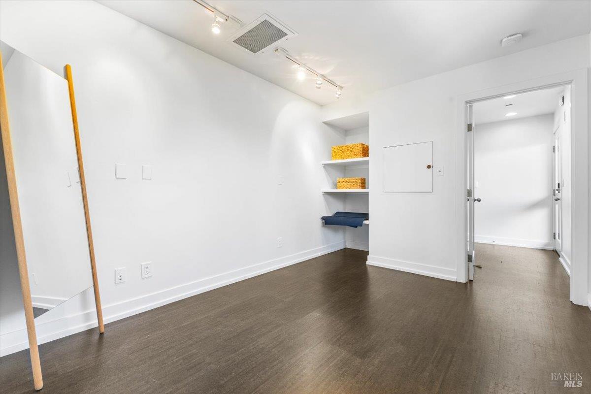 Detail Gallery Image 30 of 58 For 1831 Madrone Ave, Healdsburg,  CA 95448 - 3 Beds | 2/1 Baths